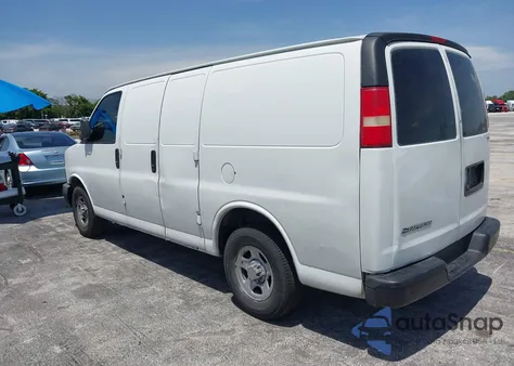 2007 Chevrolet Express Work Van z USA, uszkodzony, nr VIN 1GCFG15X271134465